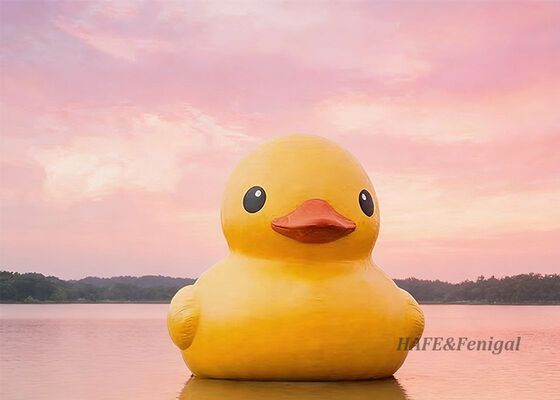 Patos amarelos infláveis desenhados sob medida são adequados para parques ao ar livre e podem ser usados na água