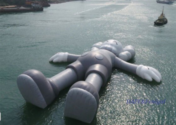 Personagem de desenho animado gigante inflável de água personalizável com estrutura multi-câmara selada para eventos à beira-mar