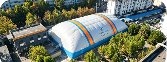 Tenda inflável de ar, estrutura espaçosa e à prova d'água, adequada para feiras, camping, eventos ao ar livre e necessidades de resposta a emergências