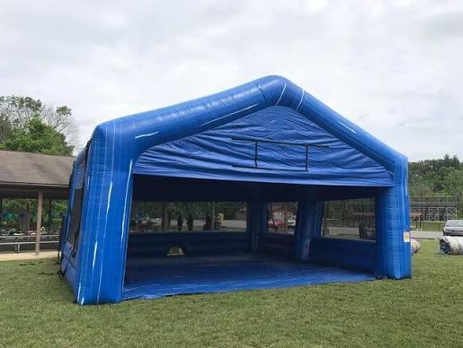 Barraca de Ar Inflável Portátil com Abrigo Espaçoso e Confortável e Ventilador Integrado de Inflação Contínua para Eventos ao Ar Livre